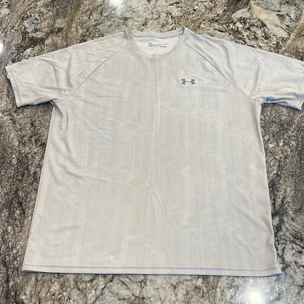 Under armor, heat gear, T-shirt, men’s